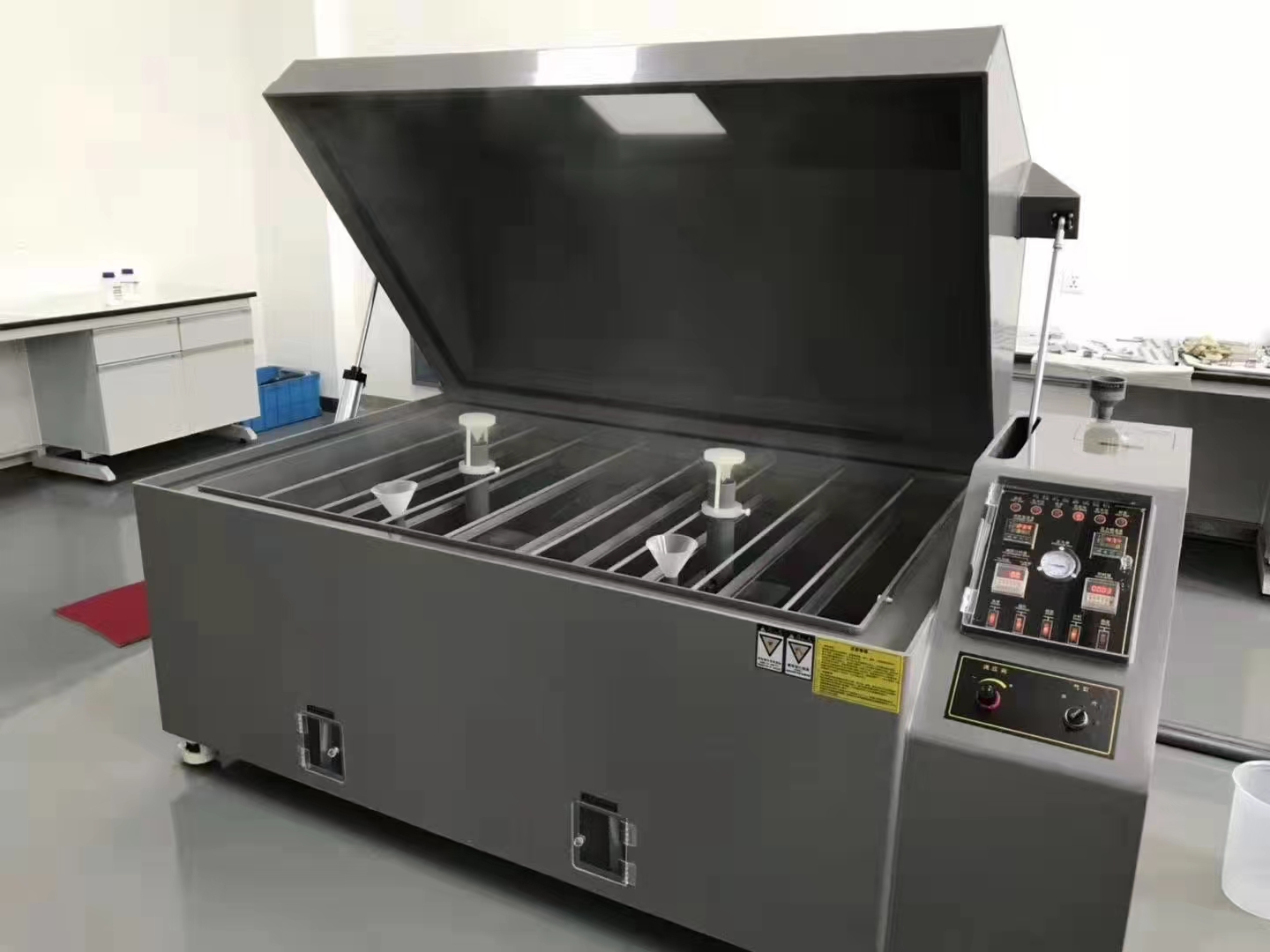 �}�F�C(j��)